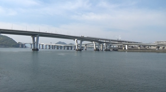 海田大橋