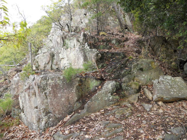 立岩