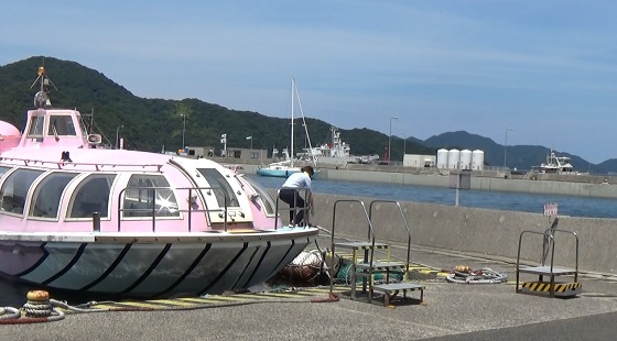 青海島遊覧船